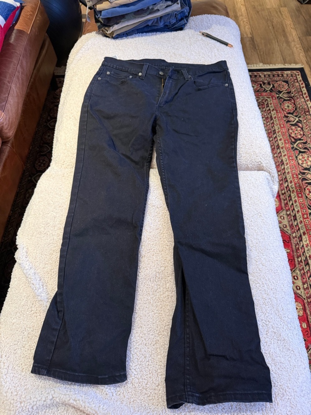 Levi's 514 Black Jeans - Classic Five-Pocket Style (34-30)
